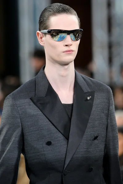 Look 74